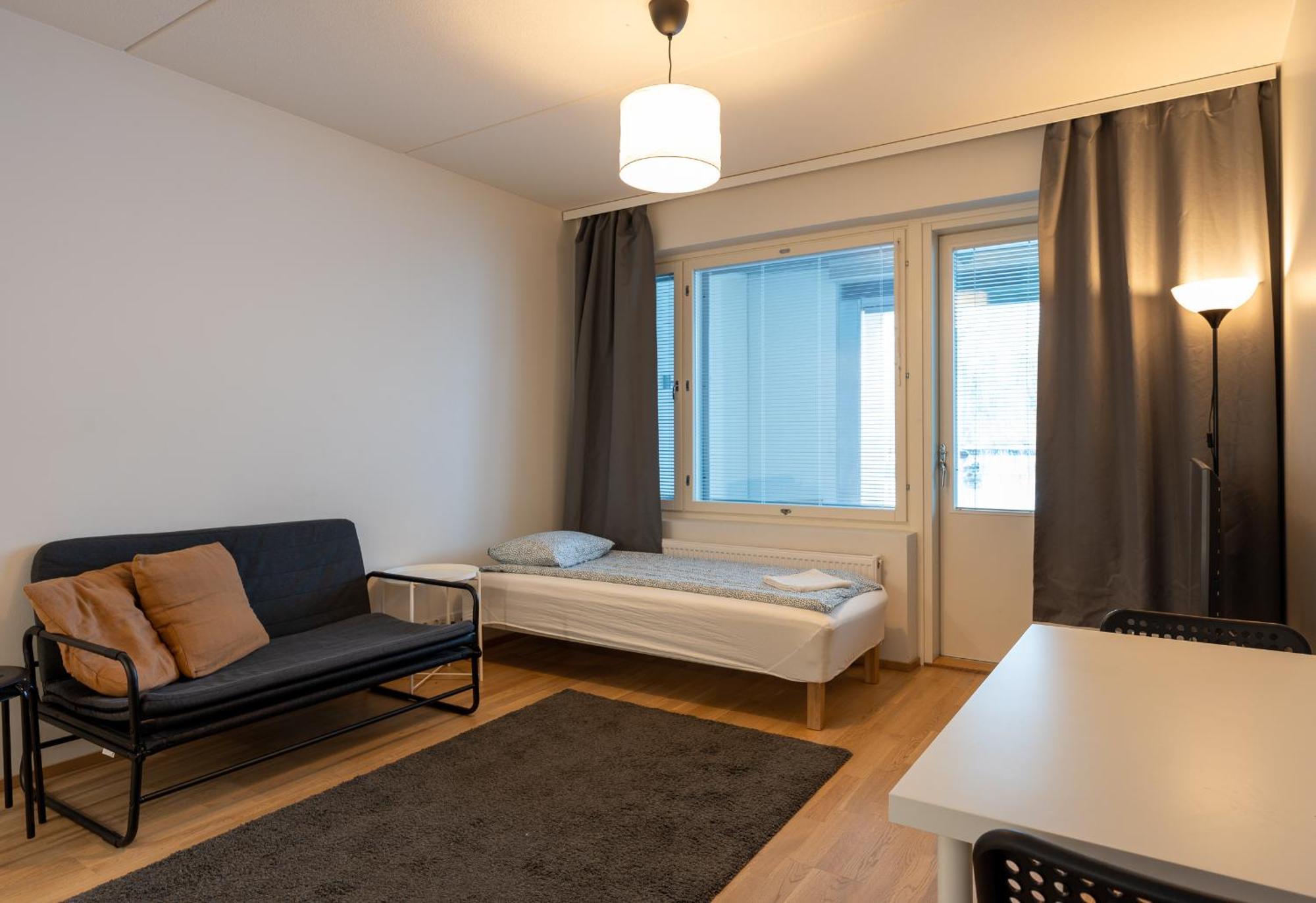 Easy Stay Rooms & Apartments Near Airport Vanda Eksteriør bilde